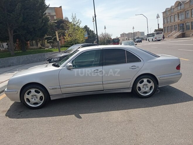 Mercedes E 220 d 2001, 650,000 km - 2.2 l - Bakı