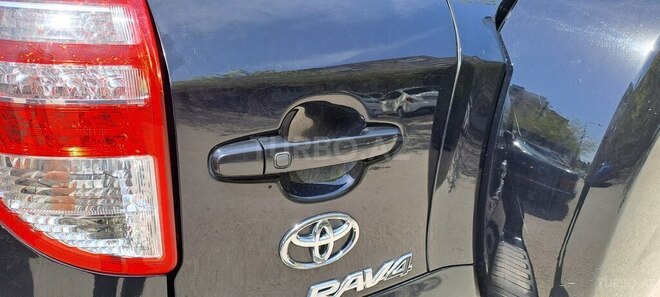 Toyota RAV4 2011, 186,328 km - 2.0 l - Bakı