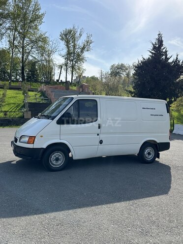 Ford Transit-4