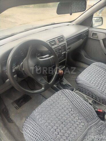 Opel Vectra 1993, 200,000 km - 2.0 l - Bakı