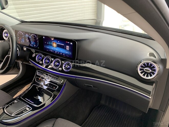 Mercedes E 300 de-25