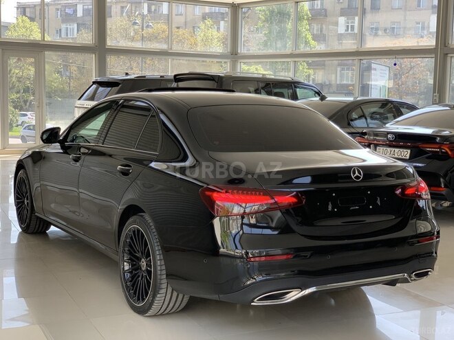 Mercedes E 300 de-6