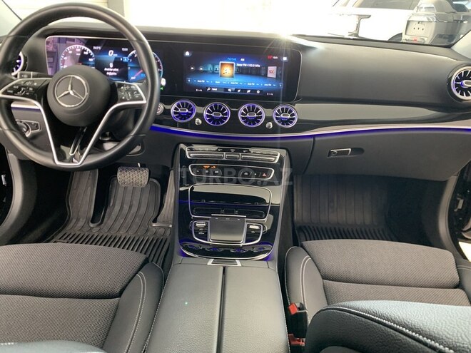 Mercedes E 300 de-11