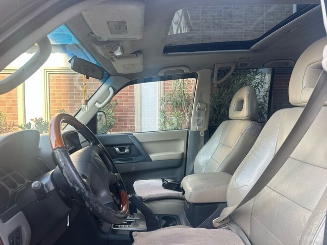 Mitsubishi Pajero 2006, 241,000 km - 3.0 l - Bakı