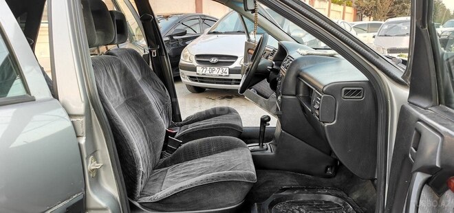 Opel Vectra 1993, 234,000 km - 2.0 l - Sumqayıt