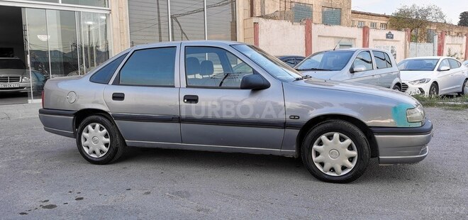 Opel Vectra 1993, 234,000 km - 2.0 l - Sumqayıt
