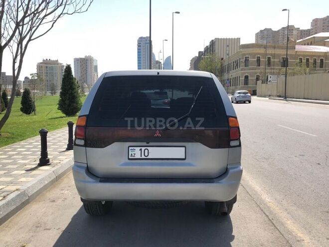 Mitsubishi Montero Sport-2