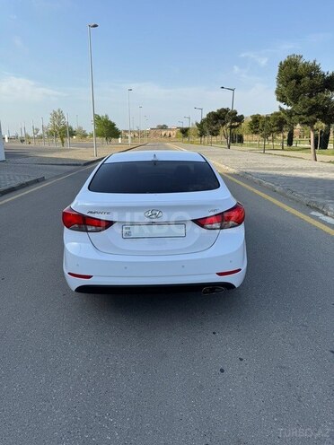 Hyundai Avante 2015, 174,800 km - 1.6 l - Bakı