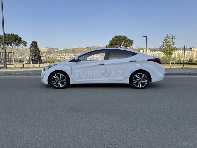 Hyundai Avante 2015, 174,800 km - 1.6 l - Bakı