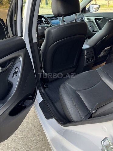Hyundai Avante 2015, 174,800 km - 1.6 l - Bakı