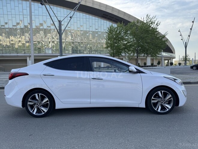Hyundai Avante 2015, 174,800 km - 1.6 l - Bakı