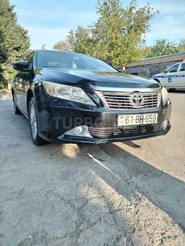Toyota Camry 2011, 220,000 km - 2.5 л - Ucar