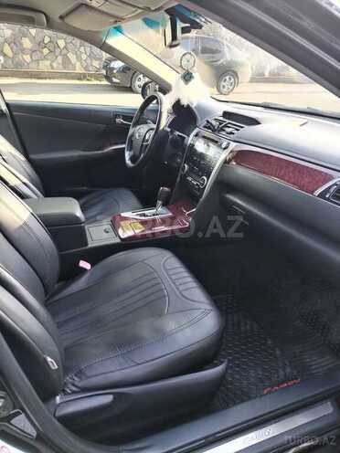 Toyota Camry 2011, 220,000 km - 2.5 л - Ucar
