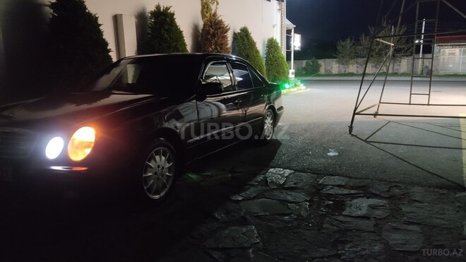 Mercedes E 220 d 2000, 378,000 km - 2.2 л - Bakı