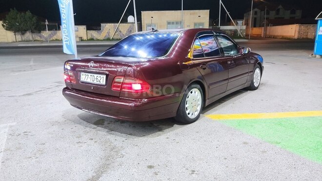 Mercedes E 220 d 2000, 378,000 km - 2.2 л - Bakı