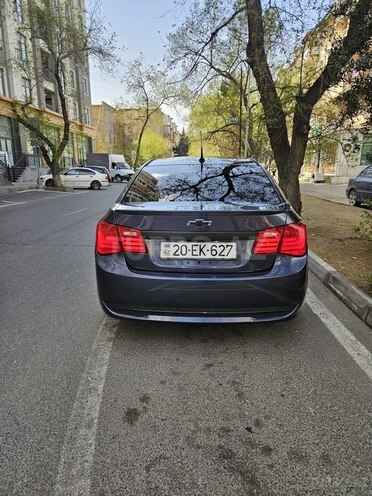 Chevrolet Cruze-9