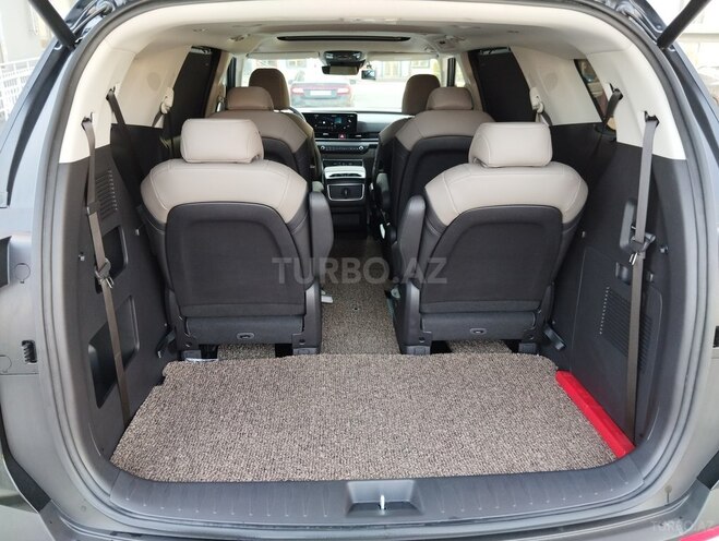 Kia Carnival-15