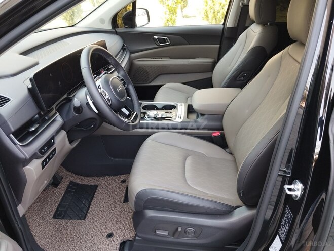 Kia Carnival-14