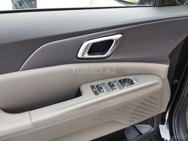 Kia Carnival-12