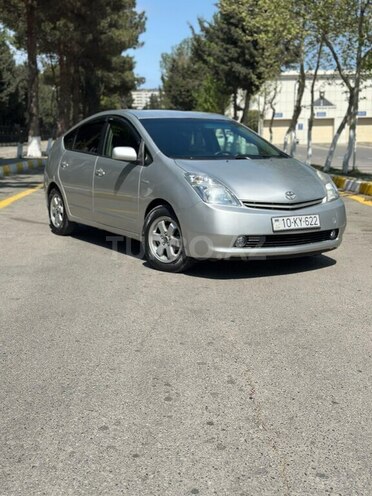 Toyota Prius-4