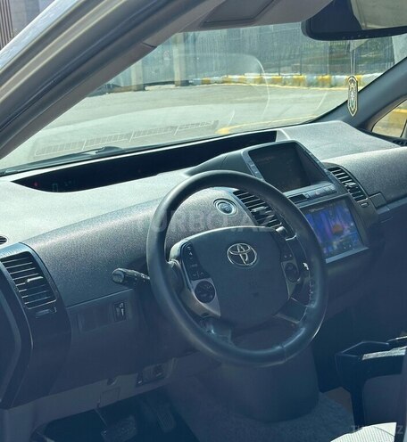 Toyota Prius-7