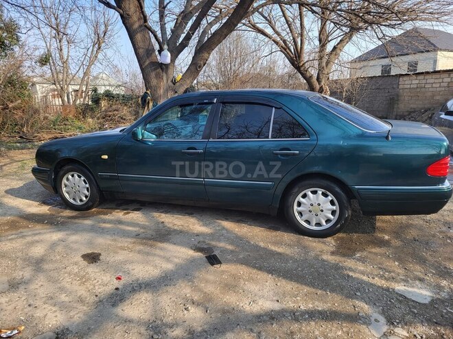 Mercedes E 200 1995, 429,000 km - 2.0 l - Bərdə