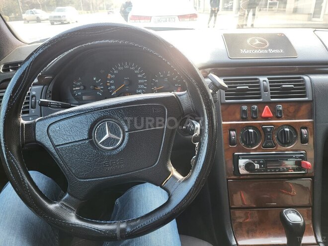 Mercedes E 200 1995, 429,000 km - 2.0 l - Bərdə