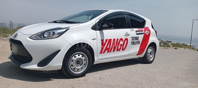 Toyota Aqua 2017, 147,600 km - 1.5 l - Bakı