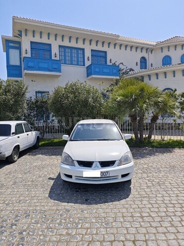 Mitsubishi Lancer-1