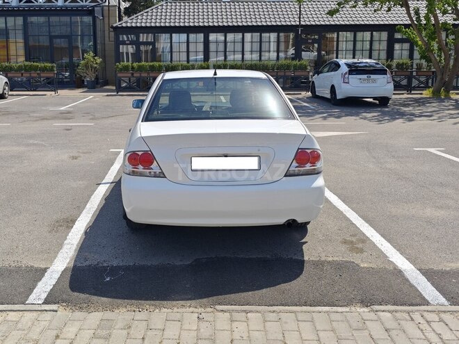 Mitsubishi Lancer-7