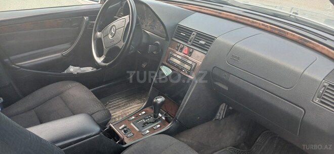 Mercedes C 240 1998, 465,233 km - 2.4 l - Yevlax
