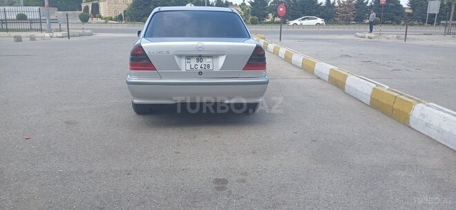 Mercedes C 240 1998, 465,233 km - 2.4 l - Yevlax