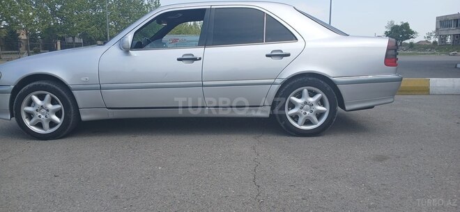 Mercedes C 240 1998, 465,233 km - 2.4 l - Yevlax