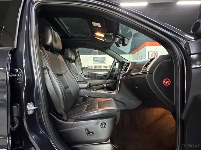 Jeep Grand Cherokee-17
