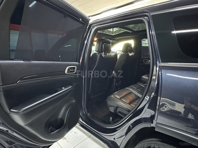 Jeep Grand Cherokee-14