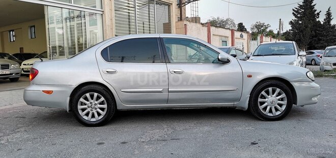 Nissan Maxima-5