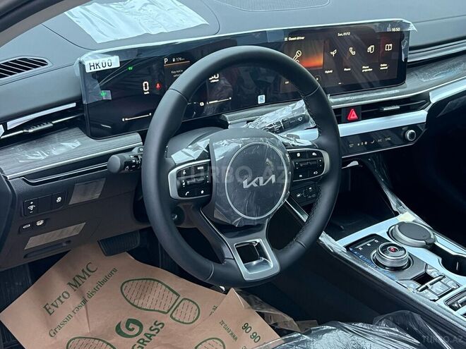 Kia K5-13