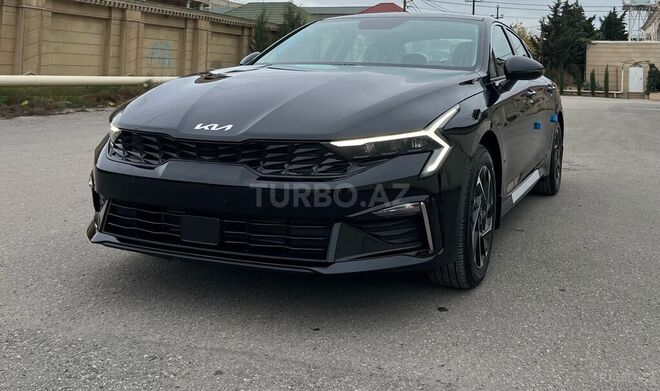 Kia K5-1