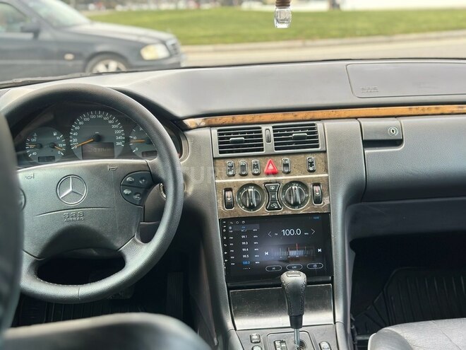 Mercedes E 270 2001, 321,000 km - 2.7 l - Bakı