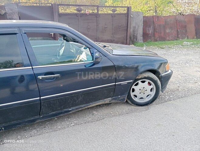 Mercedes C 200 1995, 235,326 km - 2.0 l - Quba
