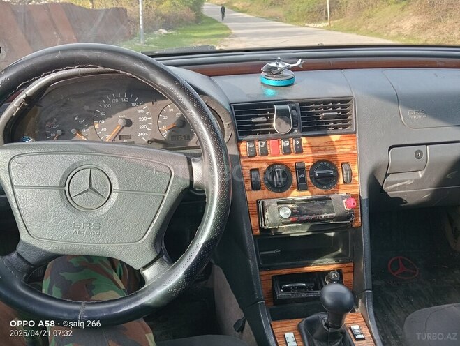 Mercedes C 200 1995, 235,326 km - 2.0 l - Quba