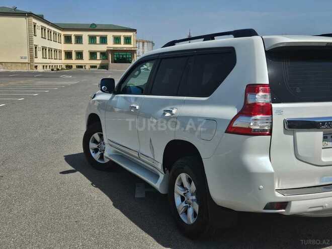 Toyota Land Cruiser Prado-9