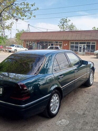 Mercedes C 220 1994, 218,750 km - 2.2 l - Göygöl