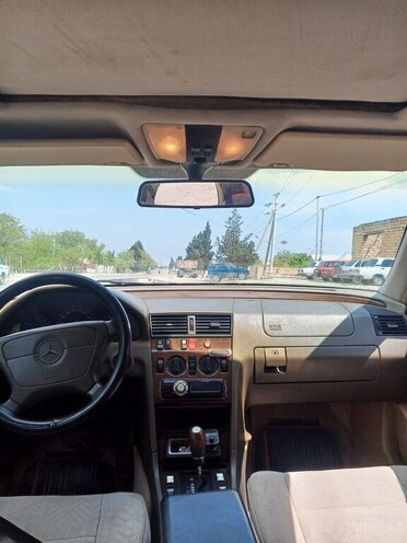 Mercedes C 220 1994, 218,750 km - 2.2 l - Göygöl