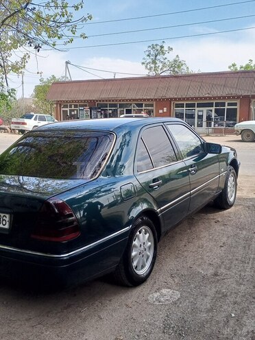 Mercedes C 220 1994, 218,750 km - 2.2 l - Göygöl