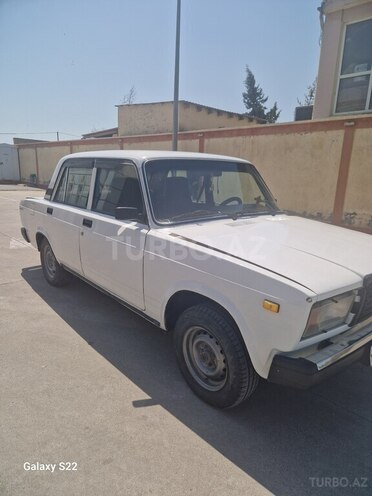 LADA (VAZ) 2107-2