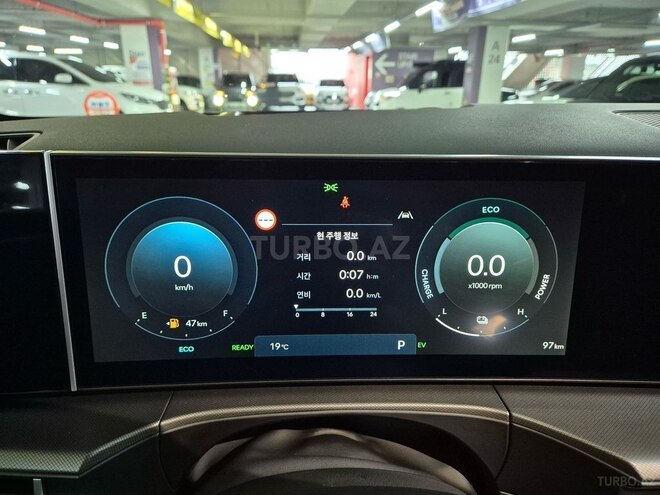 Hyundai Santa Fe-13