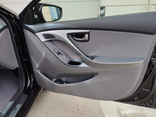 Hyundai Elantra 2015, 33,548 km - 1.8 l - Bakı