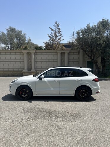 Porsche Cayenne Turbo S 2013, 157,000 km - 4.8 l - Bakı