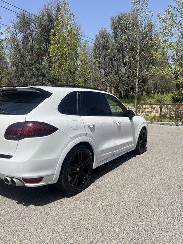 Porsche Cayenne Turbo S 2013, 157,000 km - 4.8 l - Bakı